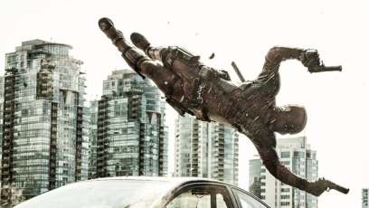 Ryan Reynolds shares new photo of Deadpool in action