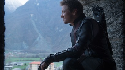 Jeremy Renner announces his first day on ‘Captain America: Civil War’ set