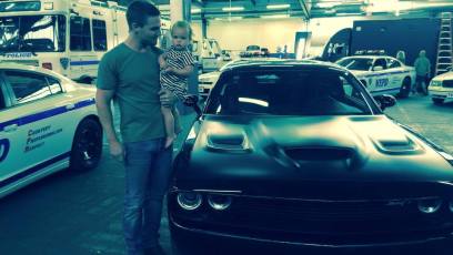 Stephen Amell shows off Casey Jones’ car from ‘Teenage Mutant Ninja Turtles 2’ (photo)