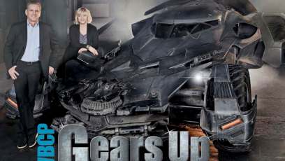 New official look at the ‘Batman v Superman’ Batmobile, more to come next week