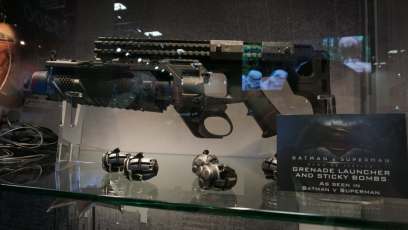 First look at Batman’s gadgets from ‘Batman v Superman: Dawn of Justice’ (photos)