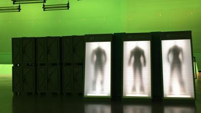 Bryan Singer teases ‘X-Men: Apocalypse’ suits (photo)