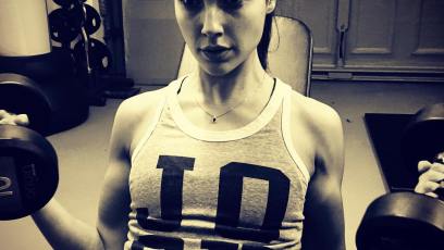 Gal Gadot shows off her guns as ‘Wonder Woman’ production nears (photo)