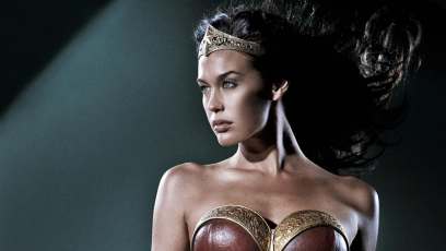 Wonder Woman costume from the canceled Justice League movie revealed!