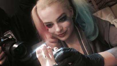 Margot Robbie gave someone a misspelled ‘Suicide Squad’ tattoo