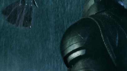 Superman hovers over Batman in new ‘Batman v Superman’ image
