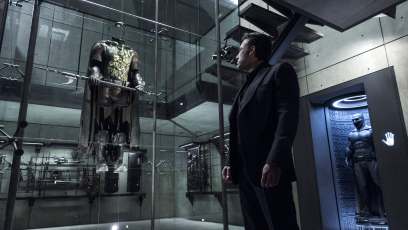 Warner Bros. confirms dead Robin in ‘Batman v Superman’ is Jason Todd