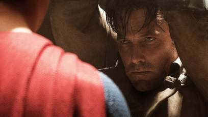 Ben Affleck sees his biggest knightmare in new ‘Batman v Superman’ photo