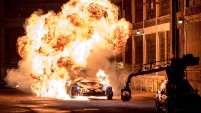 New photo of the ‘Batman v Superman’ Batmobile is hot