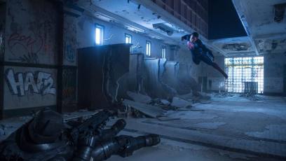 Superman leaps towards Batman in new ‘Batman v Superman’ behind-the-scenes photo
