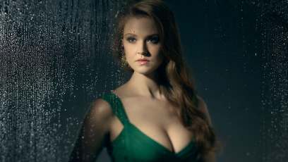 First look at “sexy Poison Ivy” in ‘Gotham’ Season 3
