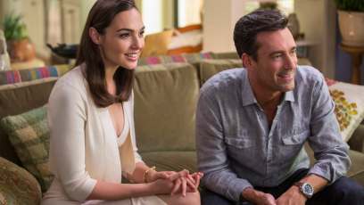 Watch Jon Hamm remind Gal Gadot that Aquaman is in ‘Batman v Superman’