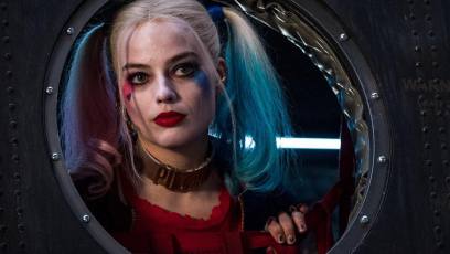 New ‘Suicide Squad’ photo of the stunning Margot Robbie as Harley Quinn