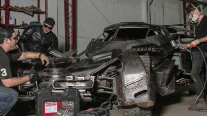 Super fans from Ecuador built a ‘Batman v Superman’ Batmobile replica in 4 months