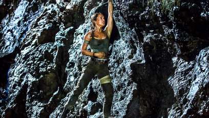 ‘Tomb Raider’ star Alicia Vikander teases her version of Lara Croft