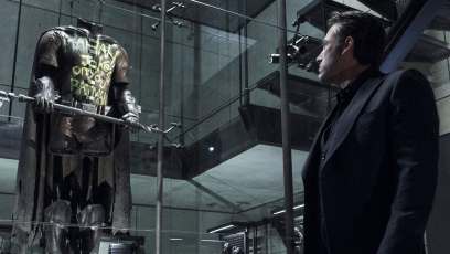 Zack Snyder: Dick Grayson was Batman v Superman’s dead Robin and Carrie Kelley would’ve been introduced