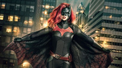 Batwoman Shows Off Her Costume in New Behind-the-Scenes Photo