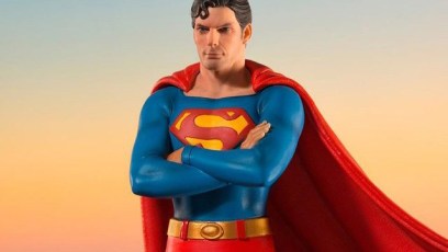 Iron Studios Superman the Movie Statue Recreates Iconic Moment