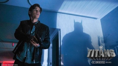 Batman Appears in Trailer for ‘Titans’ Season Finale