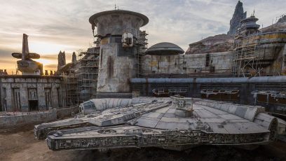 Star Wars: Galaxy’s Edge Theme Park Opening Early In Marvel Comics